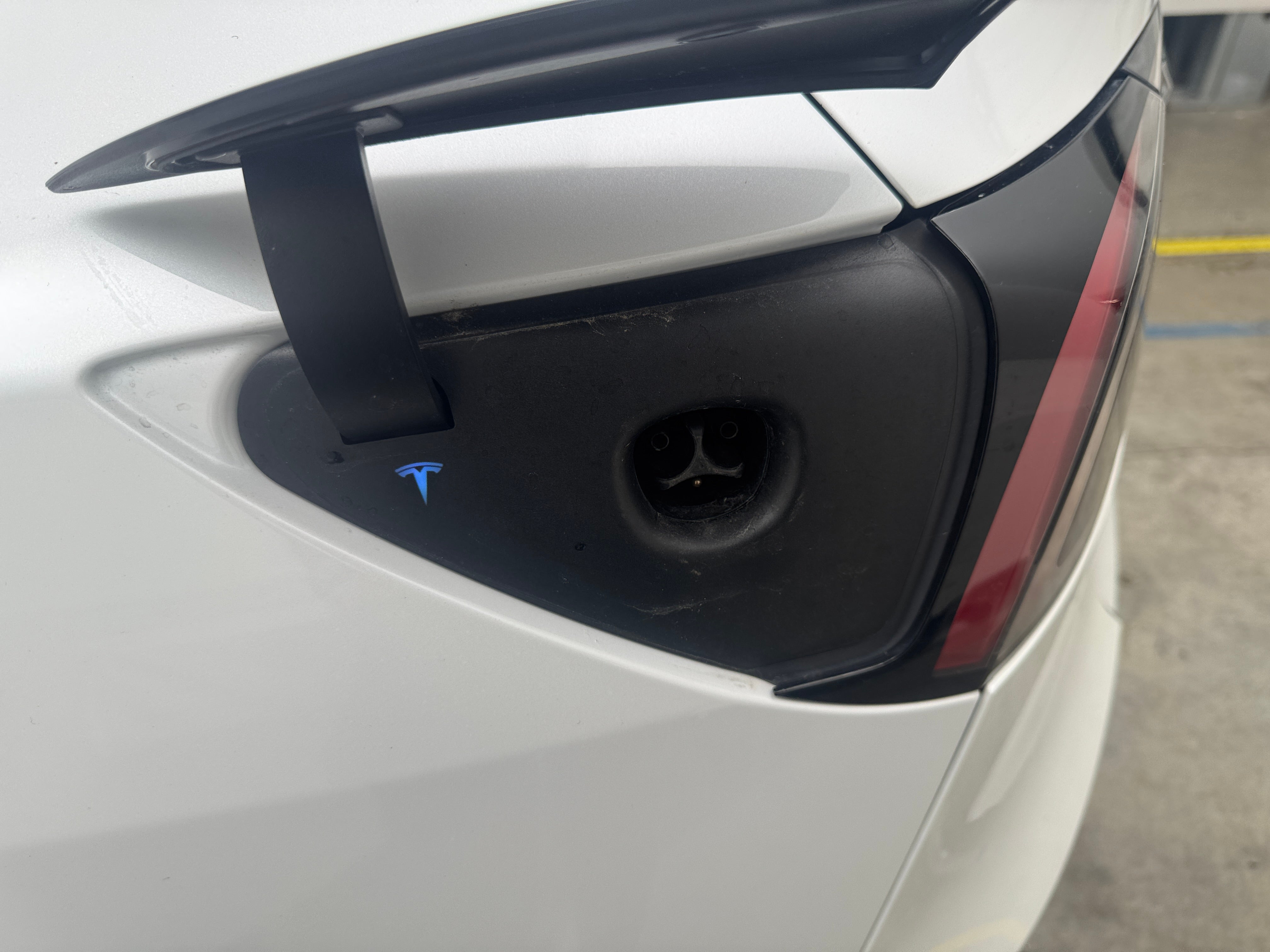 tesla model y 2022 7SAYGDEF1NF448701 image tesla model y 2022 7SAYGDEF1NF448701 image